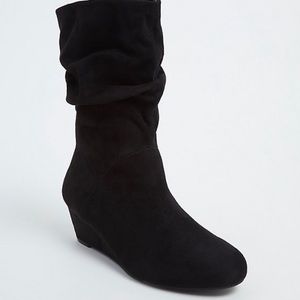 BLACK FAUX SUEDE SLOUCHY DEMI WEDGE BOOT (WW)